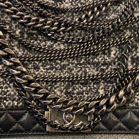 Chanel Enchanted Tweed Boy Bag - Picture 3 of 7